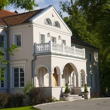Dwor Kaliszki Hotel Exterior photo