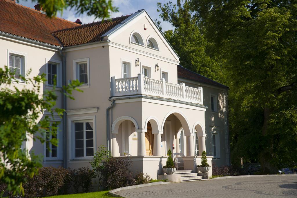 Dwor Kaliszki Hotel Exterior photo